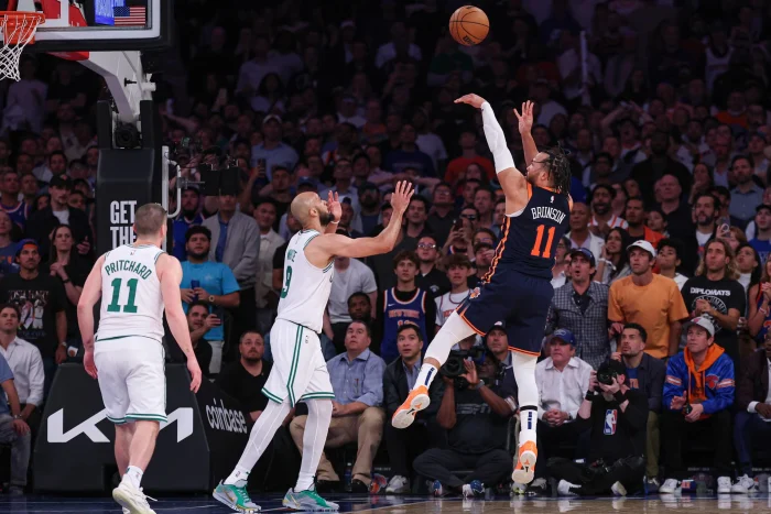 NBA直播-紐約尼克斯隊控制著對陣波士頓凱爾特人隊的半決賽系列賽。 NBA直播-紐約尼克斯隊控制著對陣波士頓凱爾特人隊的半決賽系列賽。