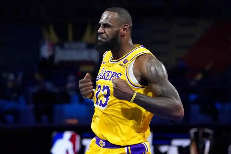 NBA直播-勒布朗?詹姆斯計劃與湖人續約兩年,籃球傳奇延續 NBA直播-勒布朗?詹姆斯計劃與湖人續約兩年,籃球傳奇延續