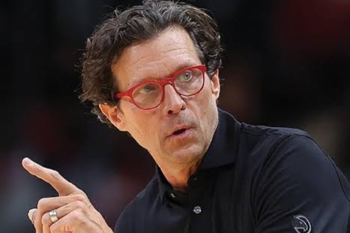 尼克斯挖角老鷹主帥斯奈德受阻,野心勃勃的計劃遇挫 尼克斯挖角老鷹主帥斯奈德受阻,野心勃勃的計劃遇挫