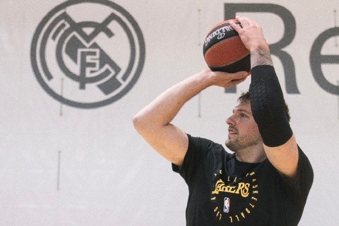 NBA巨星東契奇即將現(xiàn)身上海,球迷們有福了! NBA巨星東契奇即將現(xiàn)身上海,球迷們有福了!