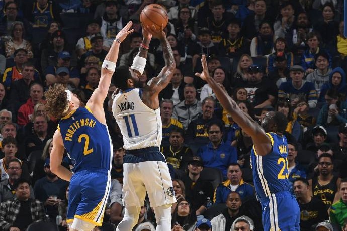 獨行俠傾向為歐文提供合同,著眼未來球隊競爭力 獨行俠傾向為歐文提供合同,著眼未來球隊競爭力