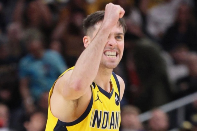 麥康奈爾:用熱血詮釋忠誠(chéng),為步行者和球迷拼盡全力 麥康奈爾:用熱血詮釋忠誠(chéng),為步行者和球迷拼盡全力