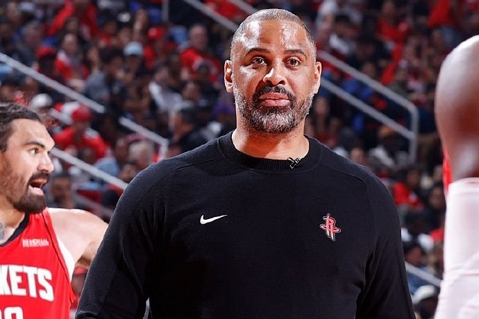 烏度卡與火箭達(dá)成八位數(shù)合同續(xù)約 成最高薪教練之一 烏度卡與火箭達(dá)成八位數(shù)合同續(xù)約 成最高薪教練之一