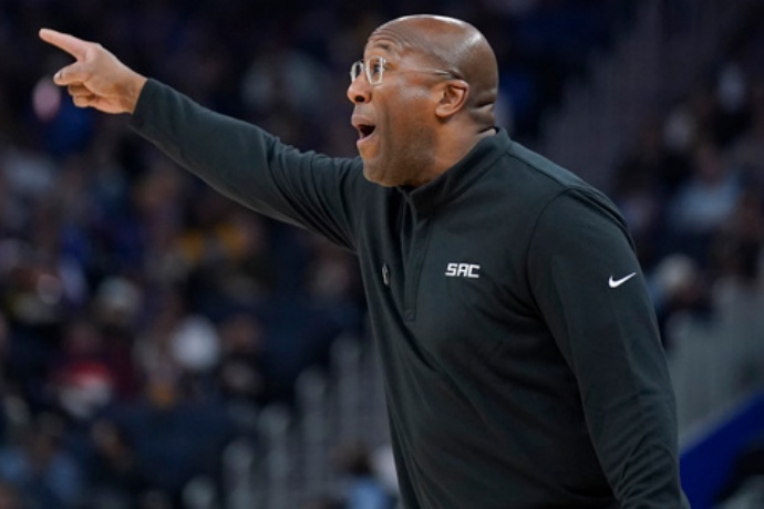 尼克斯官宣邁克?布朗出任主帥:兩屆最佳教練能否帶隊沖冠? 尼克斯官宣邁克?布朗出任主帥:兩屆最佳教練能否帶隊沖冠?