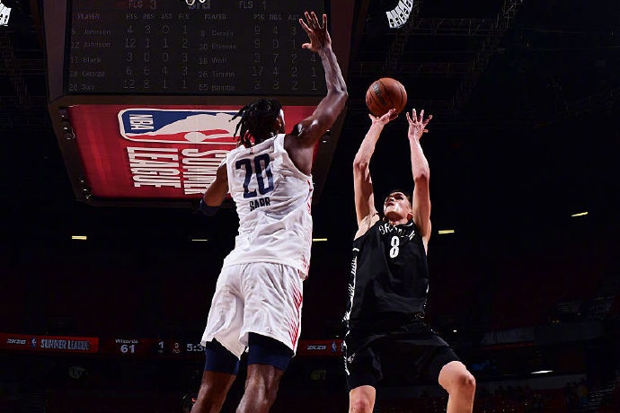 薩爾單場(chǎng) 8 記大帽改寫歷史,奇才險(xiǎn)勝籃網(wǎng) 薩爾單場(chǎng) 8 記大帽改寫歷史,奇才險(xiǎn)勝籃網(wǎng)