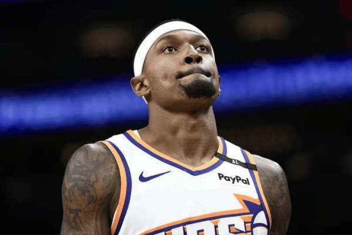 比爾讓出 3 號球衣,助力保羅續寫 CP3 傳奇 比爾讓出 3 號球衣,助力保羅續寫 CP3 傳奇