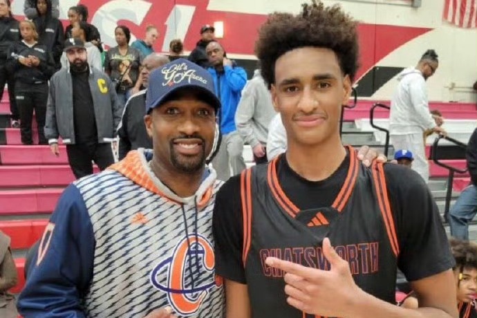 阿利賈·阿里納斯:傷病與命運的雙重考驗 阿利賈·阿里納斯:傷病與命運的雙重考驗